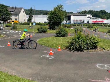 Sehr gut besucht: Geschicklichkeitskurse für Kinder im Verkehrsgarten in Westerburg 