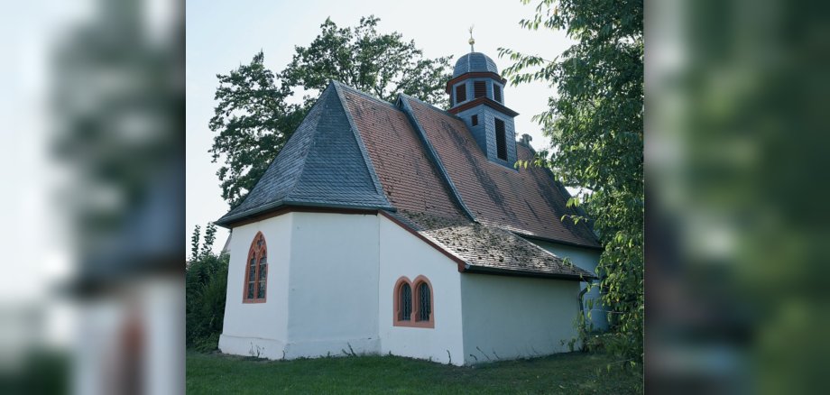 Das Bild zeigt die evangelische Kirche von Köngernheim.